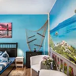 Charmante 32 M² בארת'